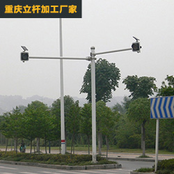 雙懸臂太陽能黃閃信號(hào)桿
